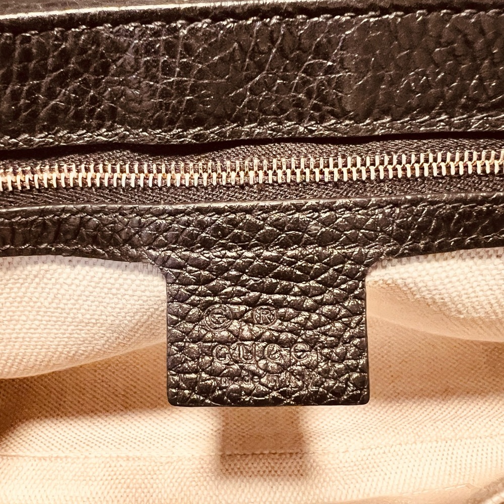 Gucci Soho Pebbled Calfskin Medium
Flap Crossbody Black - Picture 12 of 15